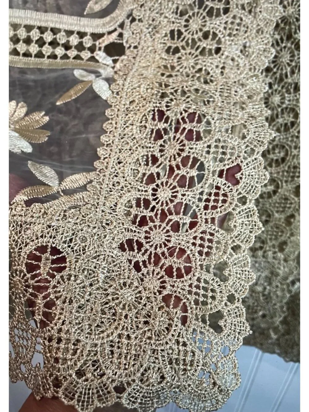 Elegant Beige Embroidered Floral Lace Tablecloth 54X72 With Crochet Detailing